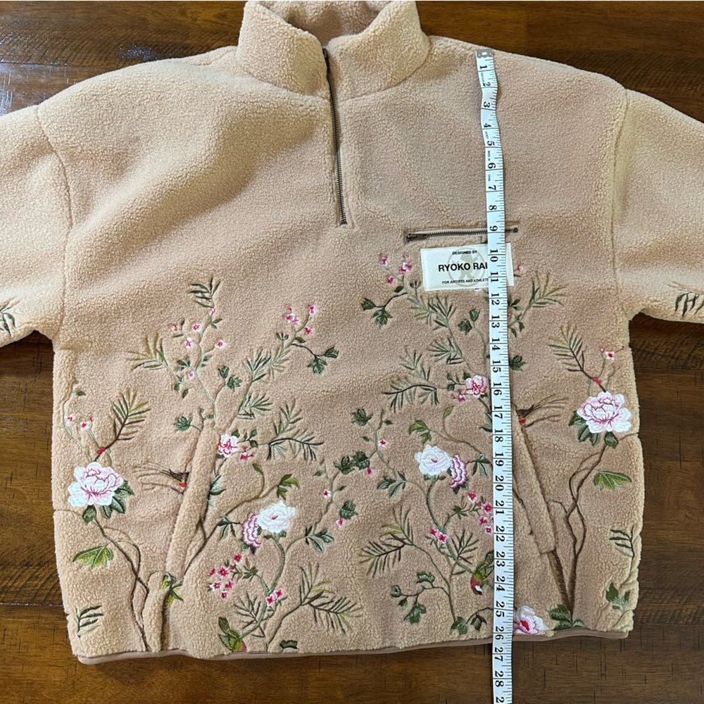 Ryoko Rain Men’s Camel Floral Embroidered Half-Zip Fleece - Picture 12 of 16